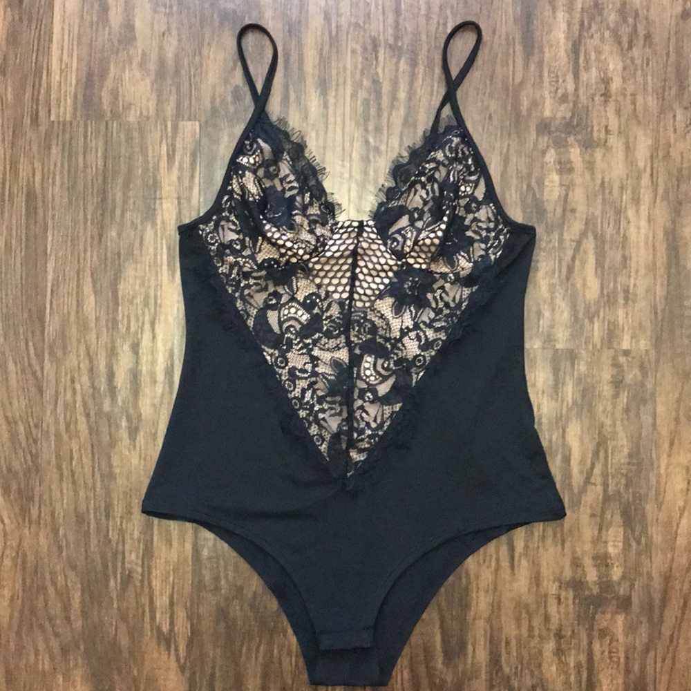 Lace Bodyuit🤍